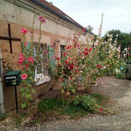 Au Calme Bed & Breakfast Houssay  Екстериор снимка