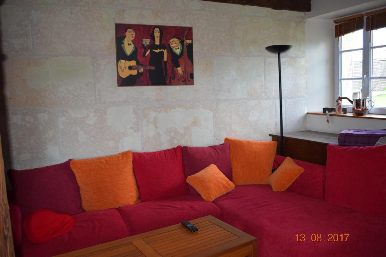 Au Calme Bed & Breakfast Houssay  Екстериор снимка